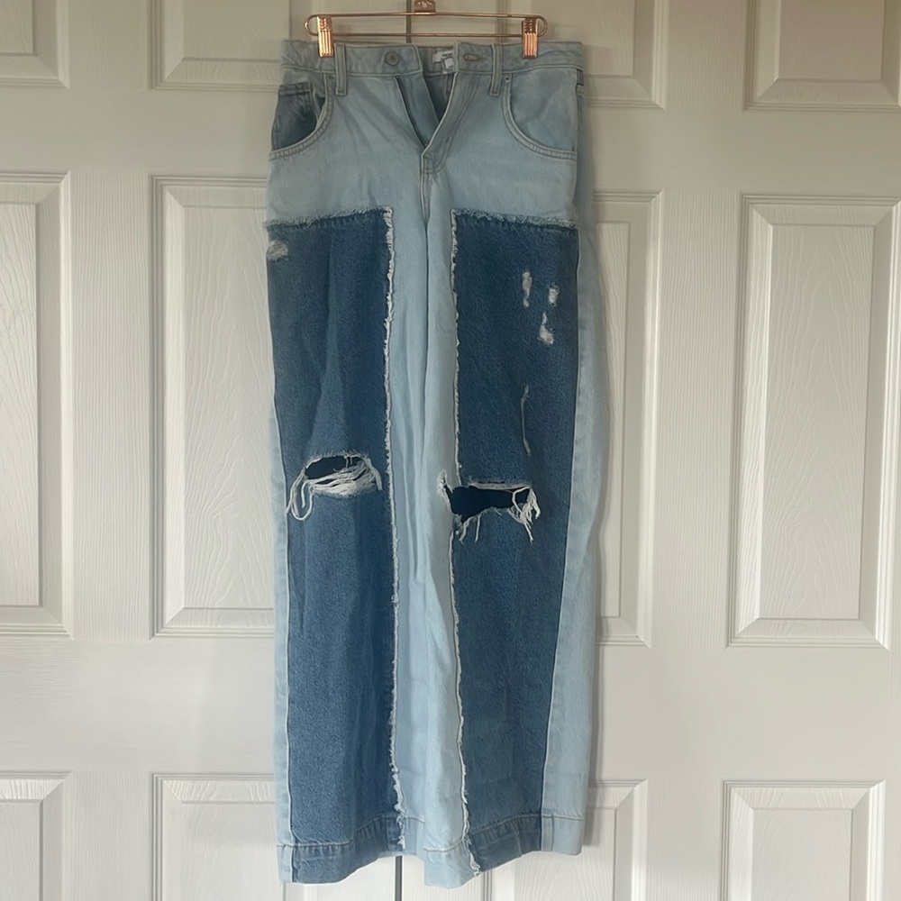 NWOT  90s ripped jeans w/ color contrast stitching